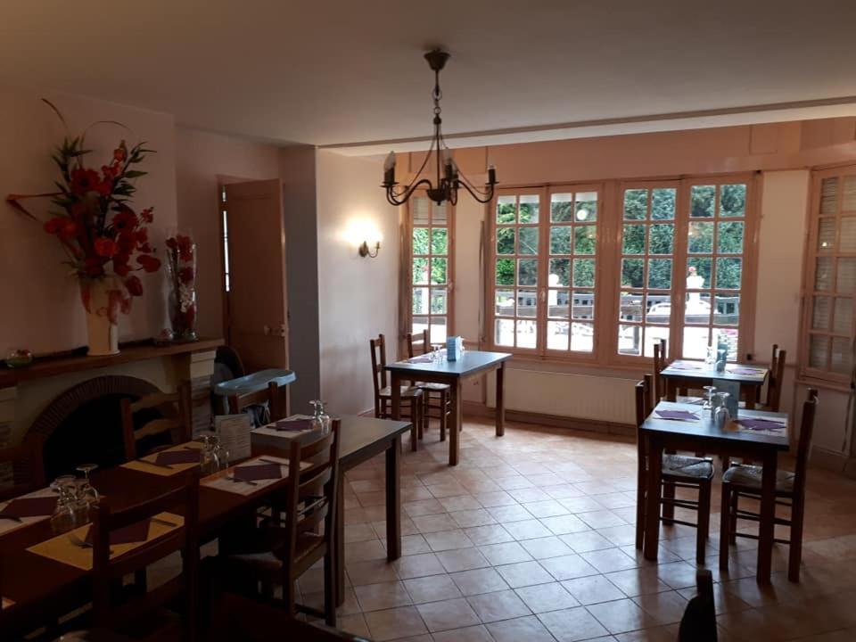 Fatouville-Grestain Restaurant & Chambres D'Hotes L'Eau Vive מראה חיצוני תמונה