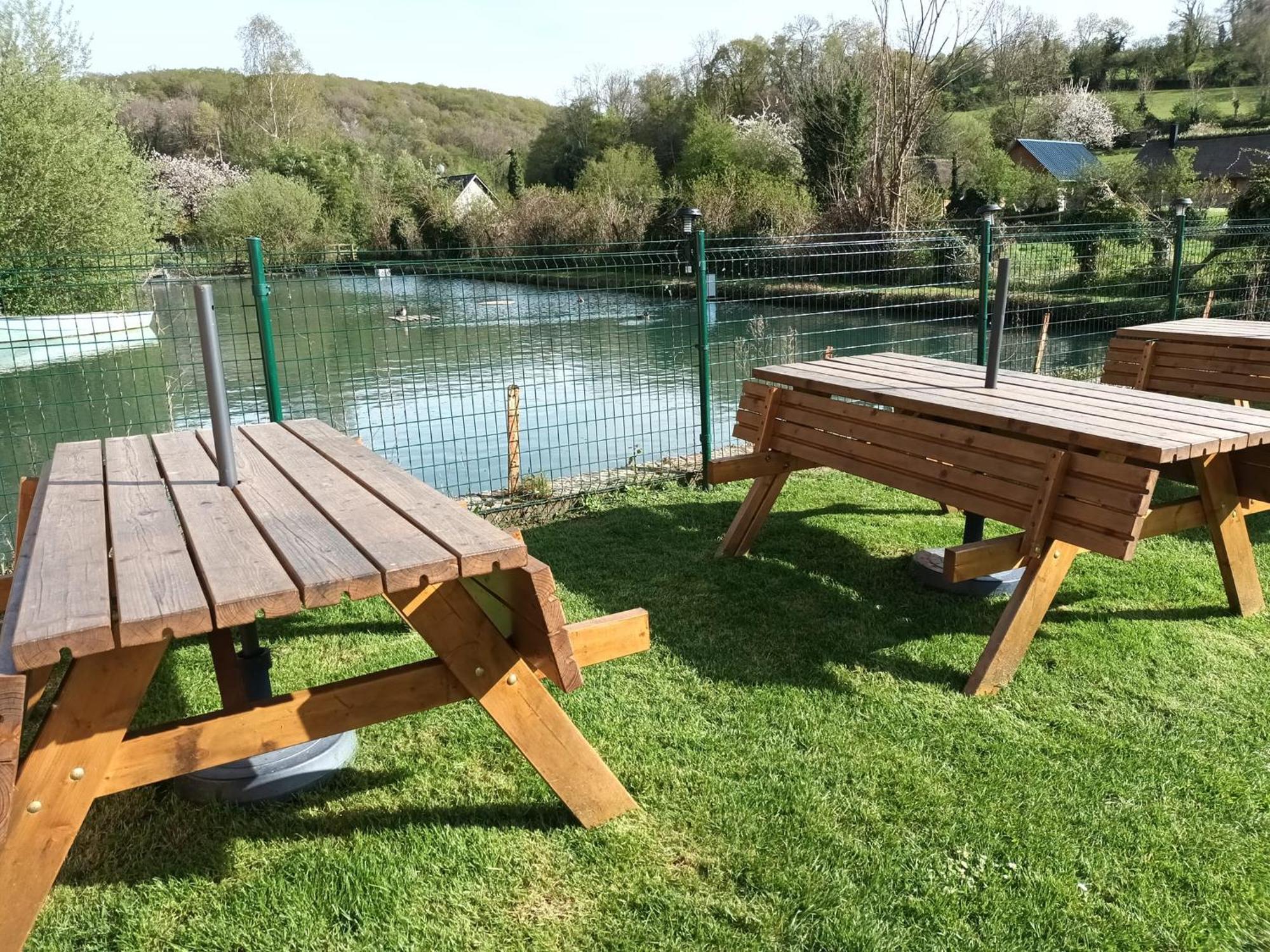 Fatouville-Grestain Restaurant & Chambres D'Hotes L'Eau Vive מראה חיצוני תמונה