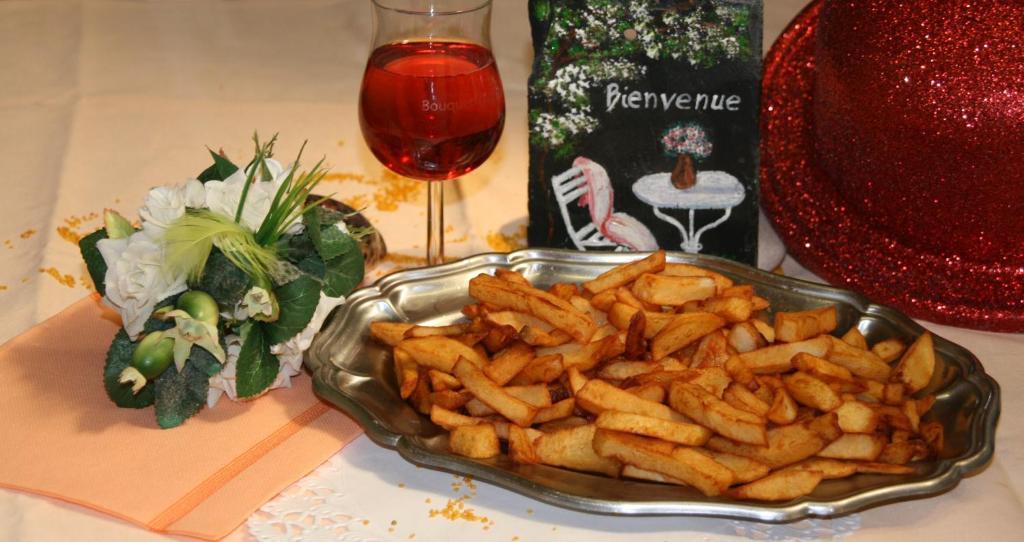 Fatouville-Grestain Restaurant & Chambres D'Hotes L'Eau Vive מראה חיצוני תמונה